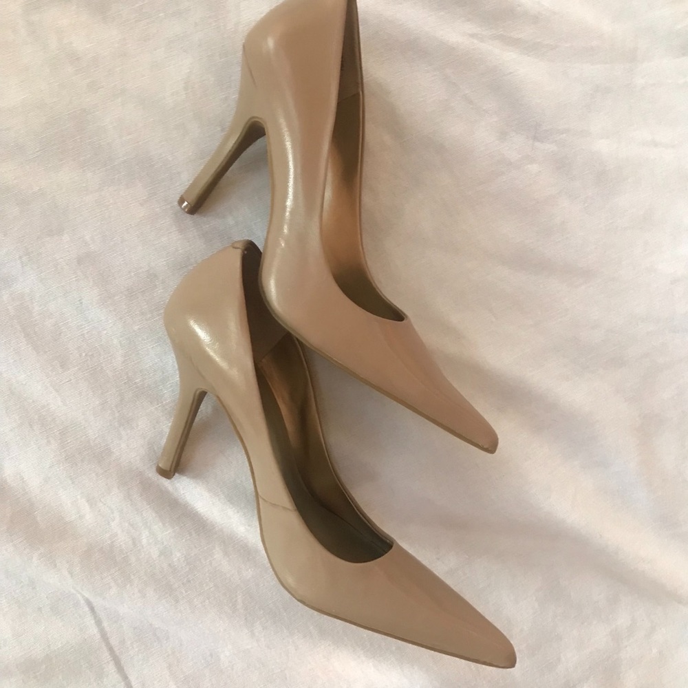 Nine West Beige Leather Pumps